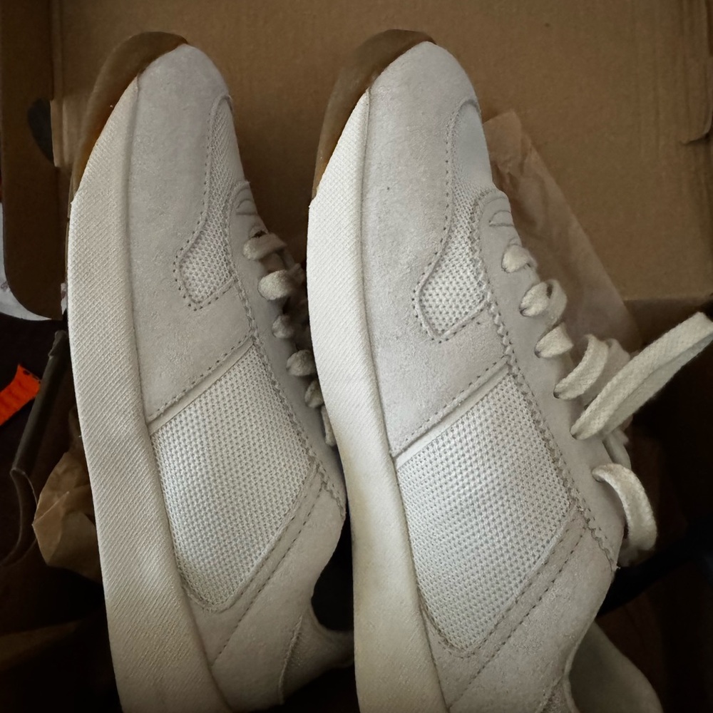 OluKai Men's Cream and Tan Sneakers